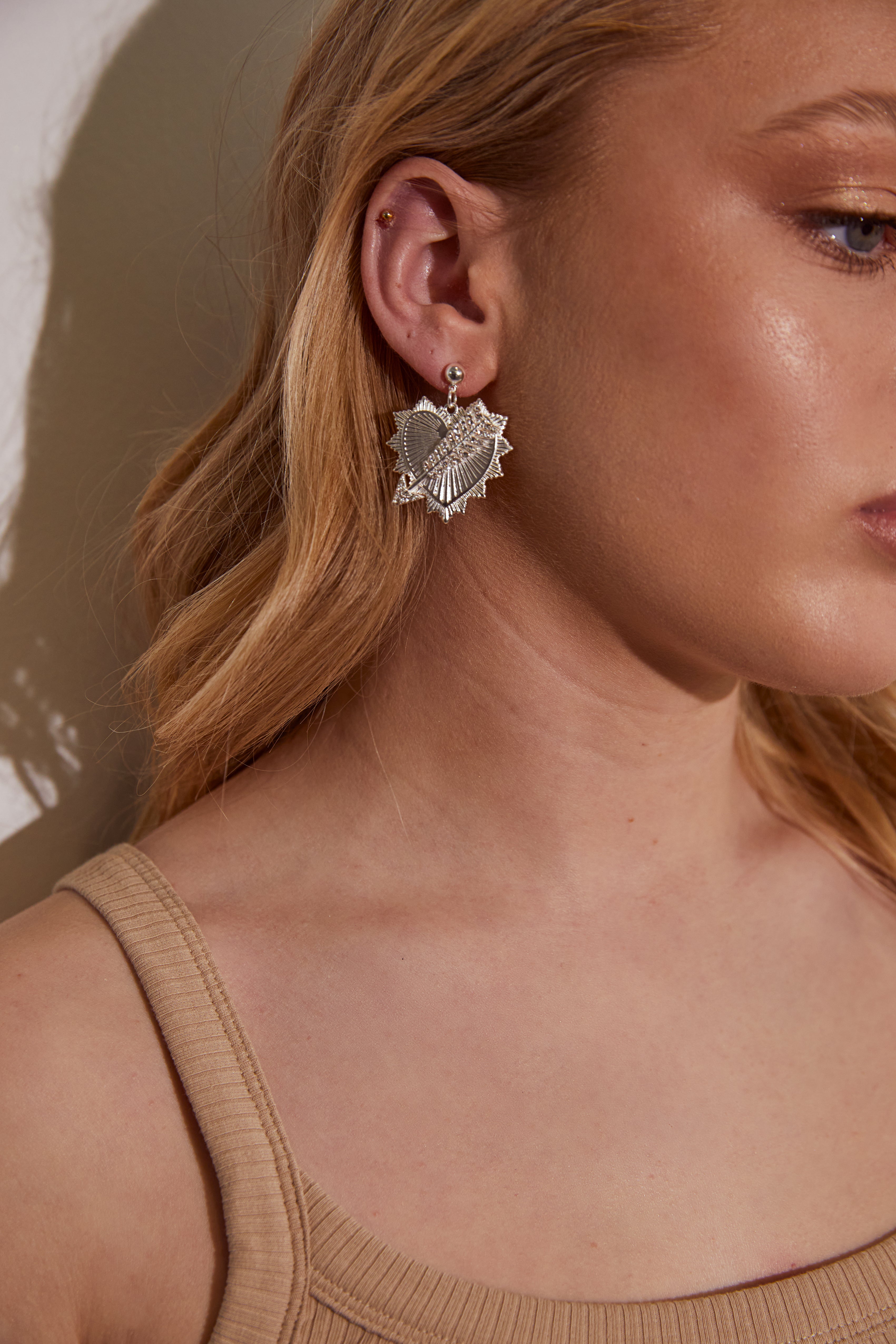 Kitte Amour Earring Silver Worn By Model