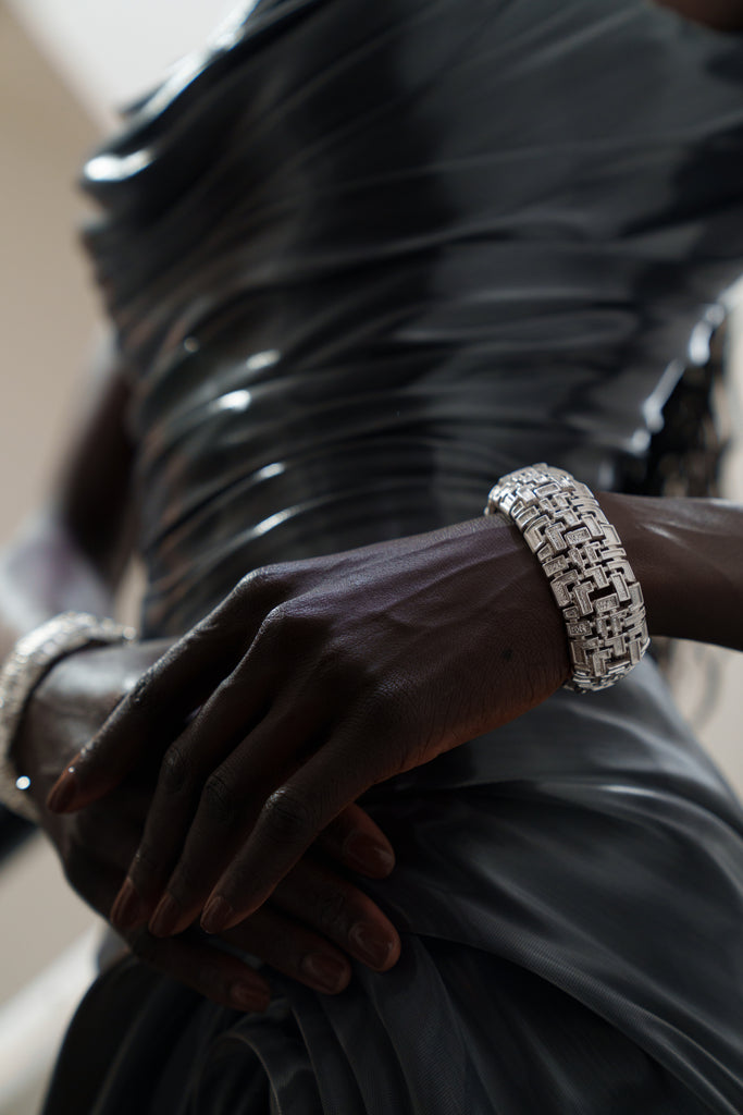Kitte Column Bracelet Silver Worn By Model