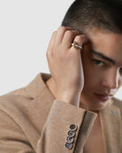 Kitte Bambu Ring Gold worn by model