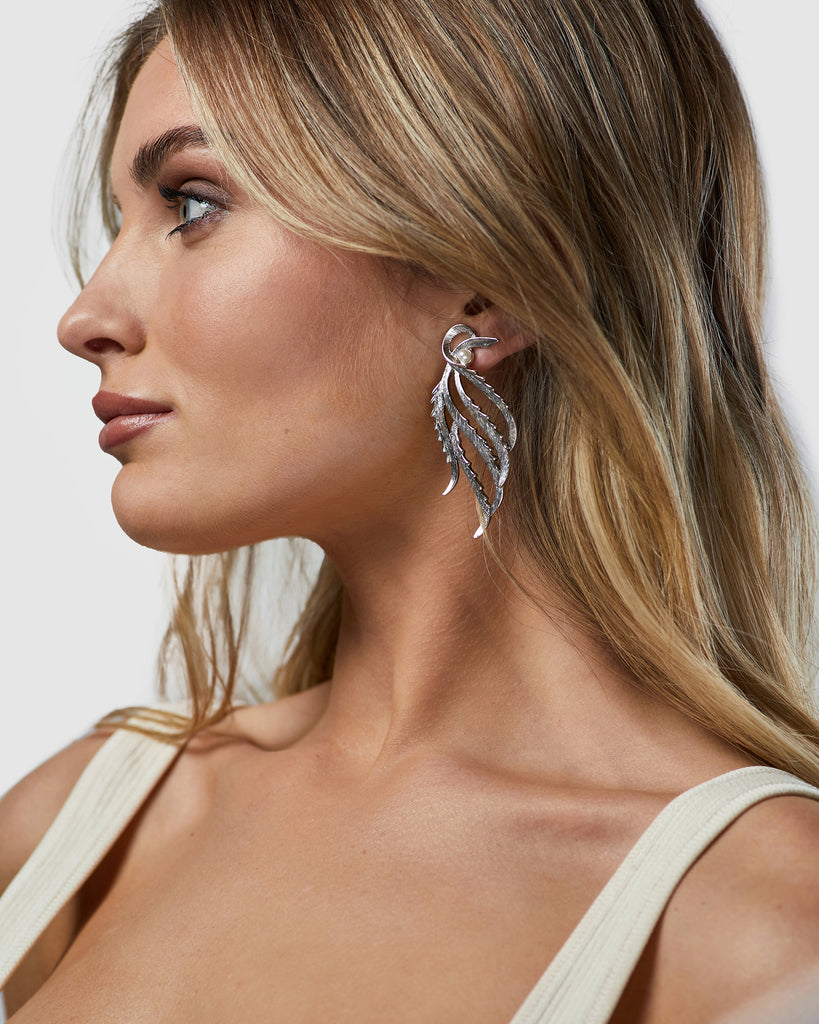 Kitte The Tiny Dancer Earring Silver worn by model