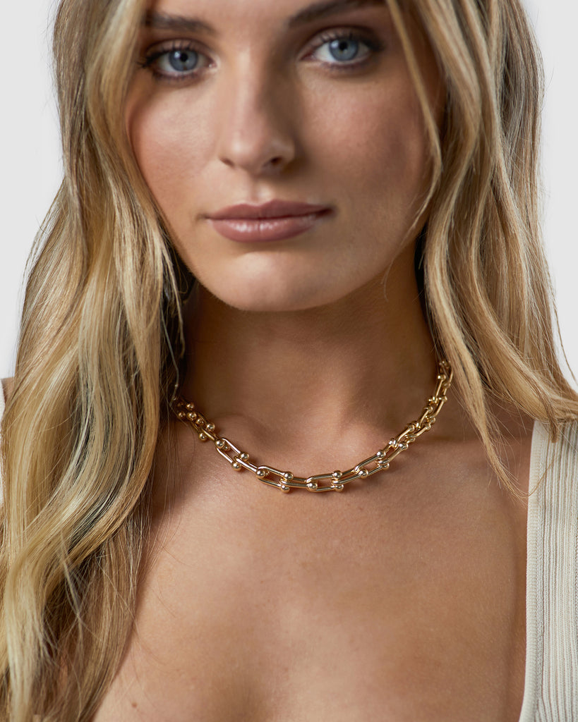 Kitte Bond Necklace Gold Worn By Model
