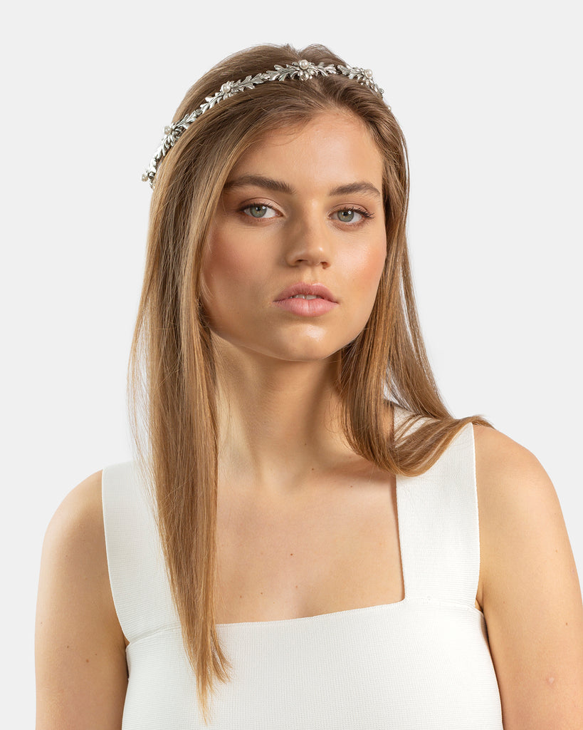 Kitte Pearl Goddess Headpiece Silver worn by model