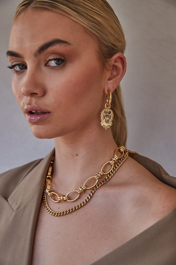 Kitte Midas Necklace Gold Worn By Model