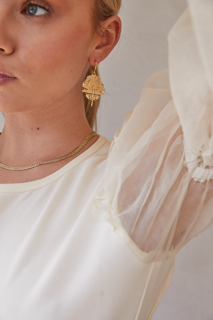 Kitte Lyra Earrings Gold worn by model